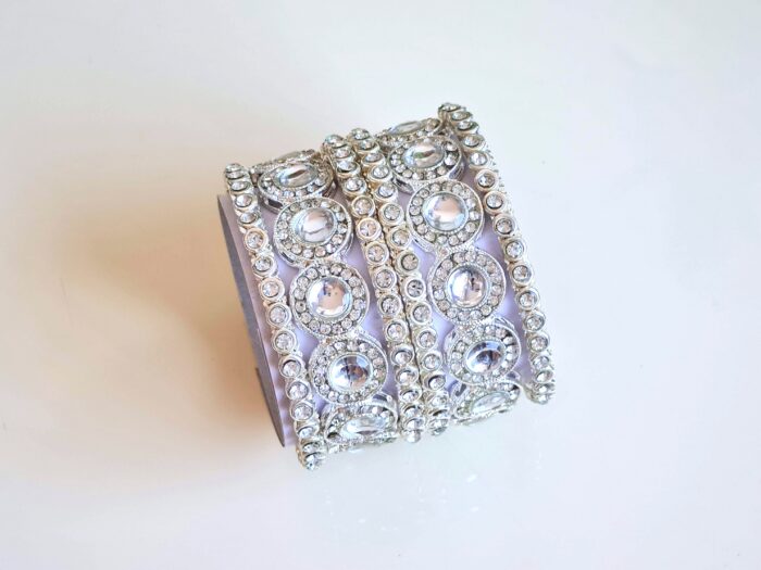 Conjunto de 6 pulseiras indianas prateadas Bollywood Shwet Kamal