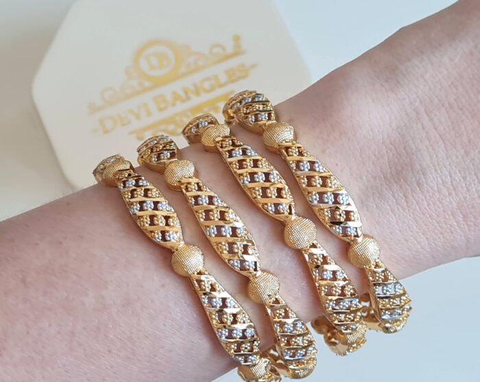 Conjunto de 4 pulseiras indianas Devi Bangles bicolor Dhariyan Golak