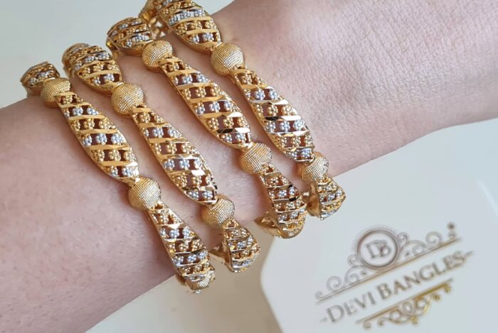 Conjunto de 4 pulseiras indianas Devi Bangles bicolor Dhariyan Golak