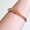 Conjunto de pulseira e anel indiano com pedrinhas de strass e vermelho rubi