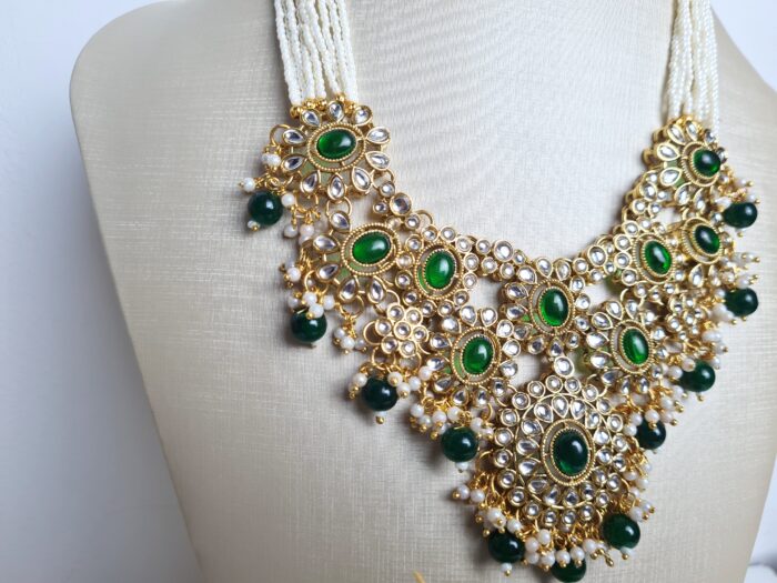 Conjunto completo de semi joia indiana para festas Parvati Green