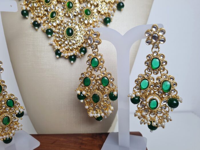 Conjunto completo de semi joia indiana para festas Parvati Green