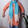 Pashimina indiana de cashmere com padrão geométrico adamascado azul e creme