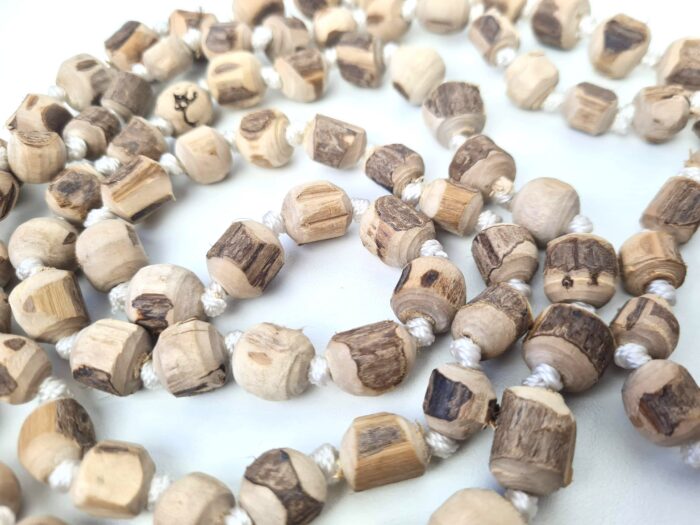 Japamala indiano de 108 contas grande de Tulasi 12mm a 14mm