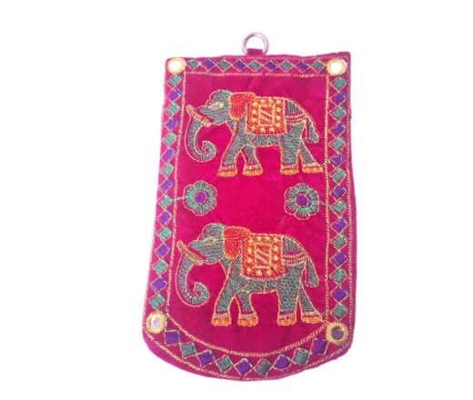 Bolsinha indiana Porta celular bordado de elefante pink e verde