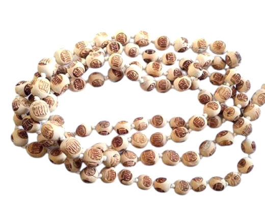 Radhe Prayer Tulsi Mala foi belamente confeccionada em madeira de tulsi para ser usada no dia a dia e na prática de meditação Radha Naam pure Tulsi Japa - Japamala de tulasi com nome de Radha gravado, 10 e 12mm