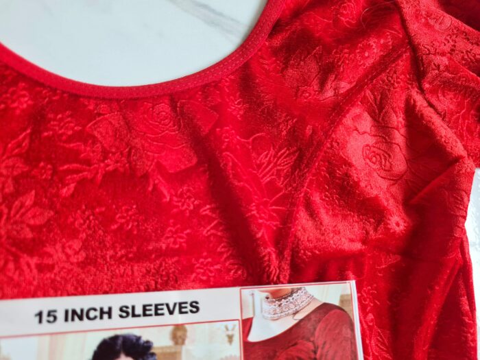 20260517_121926 Choli blusinha para usar com saree em veludo vermelho