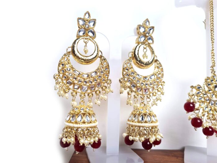 20260529_185145 Conjunto para festas indianas de brinco Jhumka clássico com tikka bordô