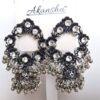 Brinco indiano prateado Jhumka guirlanda de flores em strass