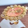 Anel indiano de festa dourado design floral rosé com pedras