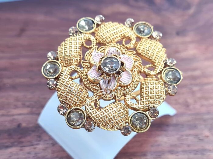 Anel indiano de festa dourado e rosa design floral com pedras âmbar