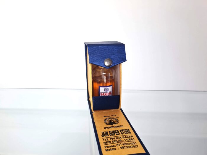 attar de sândalo feito na Índia na famosa Jain Perfumers, com 35ml, concentrado, puro.