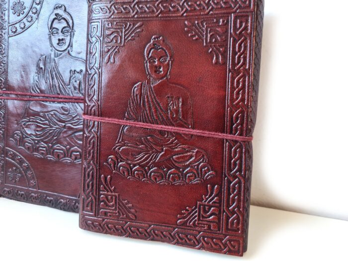 20260717_131451 caderno de Buda capa de couro M