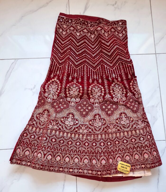 Vestuário completo de noiva indiana luxo Lehenga Choli Dupatta Raj Laxmi