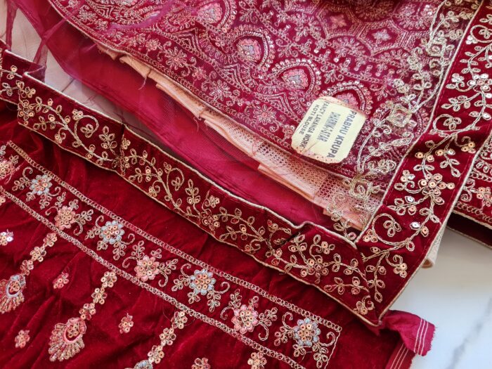 Vestuário completo de noiva indiana luxo Lehenga Choli Dupatta Raj Laxmi