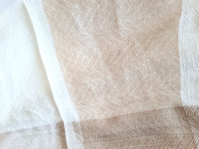 Pashimina indiana de cashmere estampa chevron adamascada tons de nude