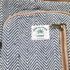 20260730_111730 Mochila 100% Hemp fibra natural design Chevron PB e caramelo
