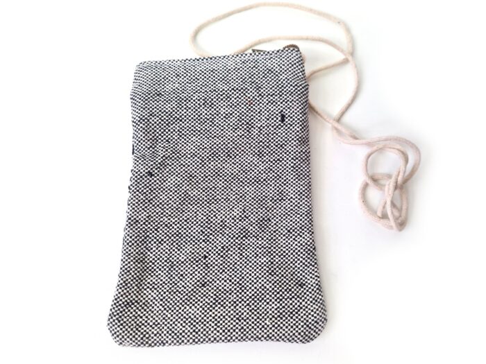 Bolsinha indiana 100% Hemp fibra natural com zíper preto e mostarda