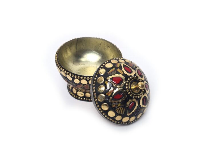 Potinho de metal ou porta joias indiano com pedras naturais Olho de Tigre