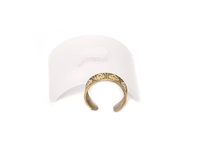 Anel indiano de pé bichiya dourado com design arabesco