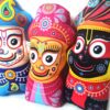 Bonecos dos irmãos Balarama, Subhadra e Jagannath de tecido 20cm