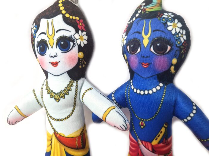Bonecos dos irmãos Krishna e Balarama de tecido 20cm