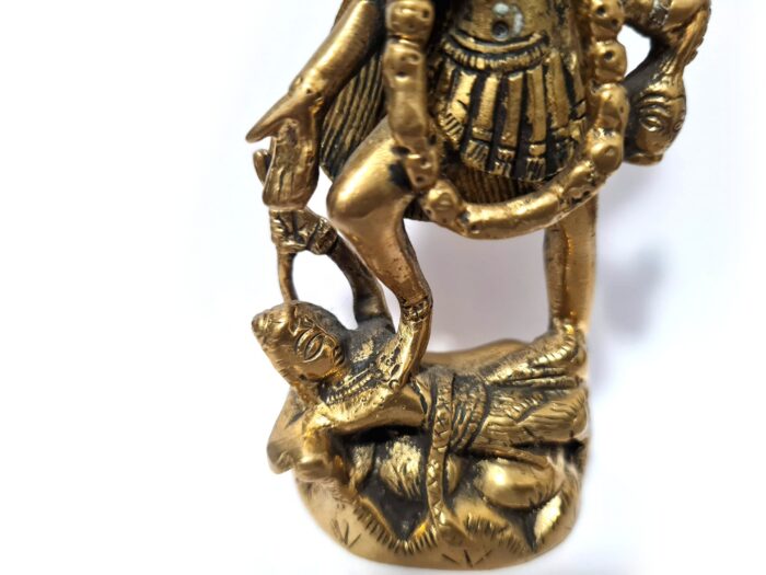 20260801_193234 Estátua indiana da deusa Kali em metal brass com 12cm