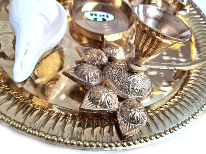 20260805_121912 Pooja Thali prato para Puja com 10 peças 28cm