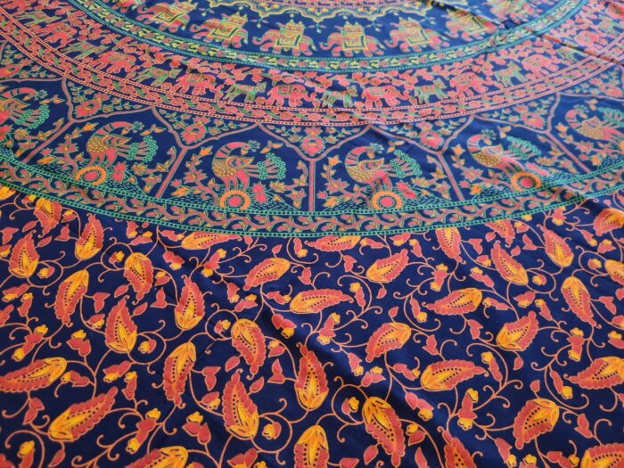 Panô indiano de algodão estampa de mandala marinho, coral 2,40m