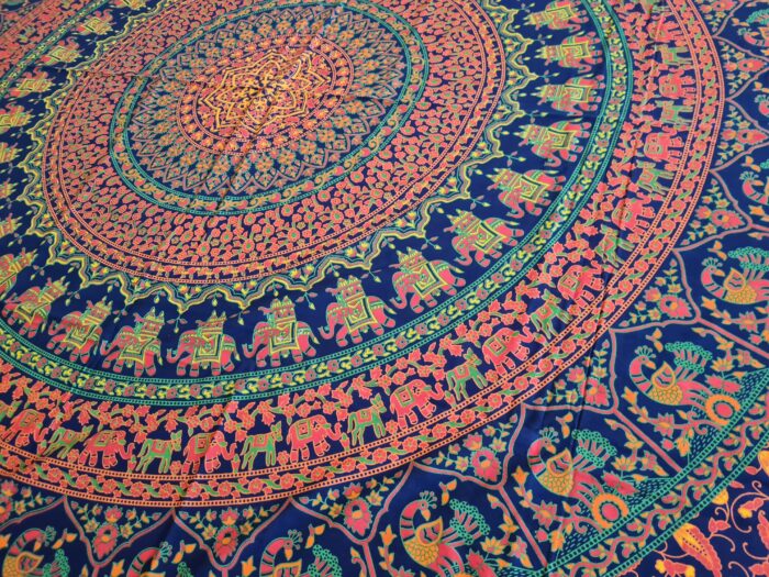 Panô indiano de algodão estampa de mandala marinho, coral 2,40m