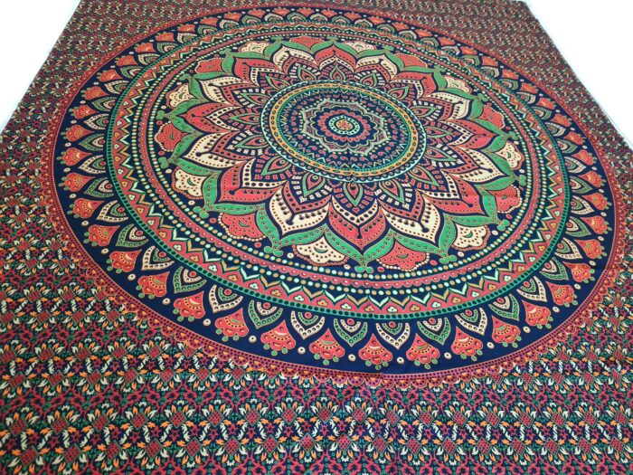 Panô indiano de algodão estampa de mandala tons de coral e verde 2,40m