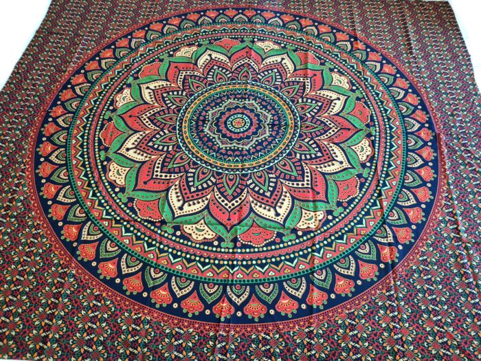 Panô indiano de algodão estampa de mandala tons de coral e verde 2,40m