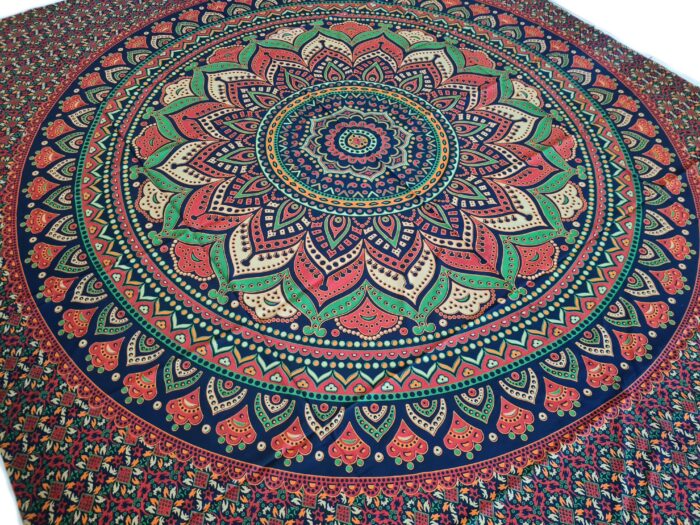 Panô indiano de algodão estampa de mandala tons de coral e verde 2,40m