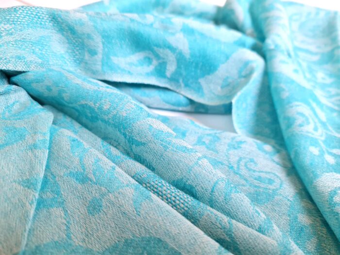 Pashmina indiana de Cashmere azul paisleys adamascado