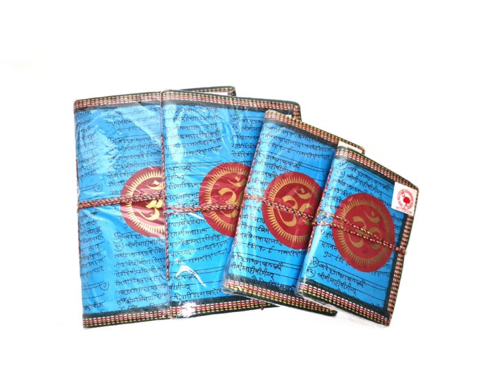 Cadernos indianos artesanais pintados a mão OM azul celeste