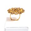 20260916_184551 Anel indiano de festa dourado design floral pedras cor âmbar