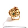 20260916_184831 Anel indiano de festa dourado design folha com pedras verdes e rubis