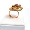 20260916_185415 Anel indiano de festa dourado design box floral com pedras verdes e rubis