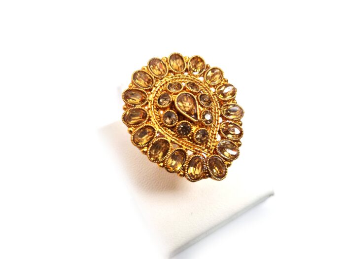 20260916_185800 Anel indiano de festa dourado design lágrima com pedras âmbar