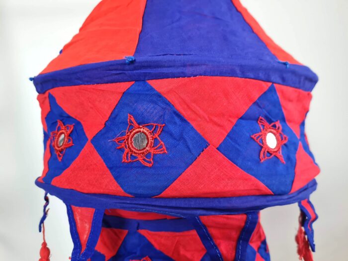 Lanterna Indiana Diwali (Akash Kandil) com espelhos e tassels azul e vermelho