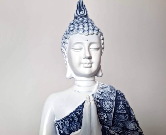 Estátua de Buda tailandês pintura especial texturizada com pedras 27cm