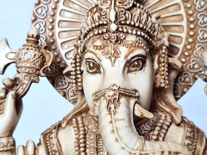 Estátua de Deus Ganesha Marfim by Veronese Design 17cm